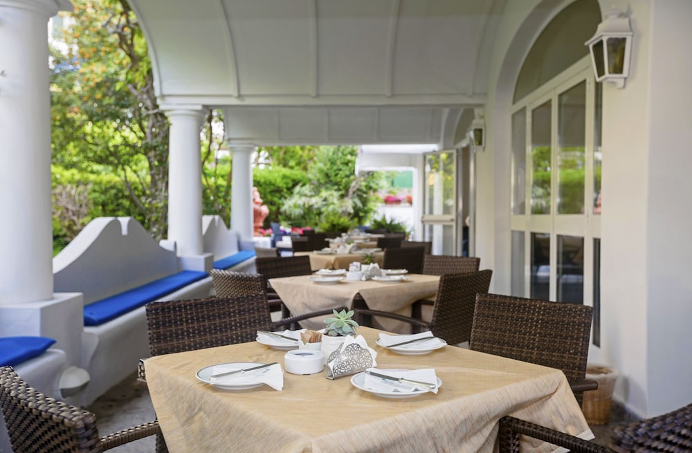 Pazziella Garden & Suites 61/66