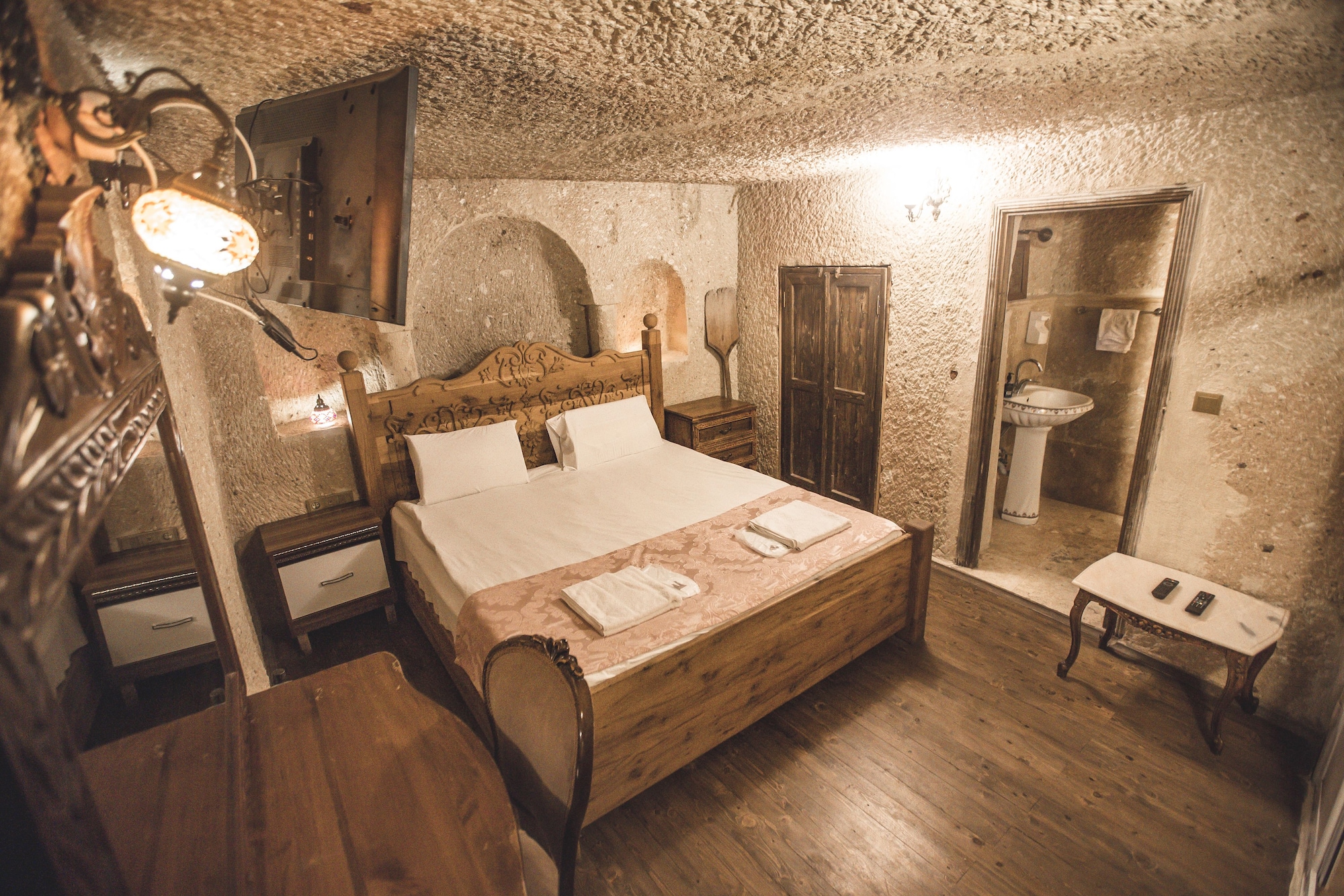 1 BEDROOM, ELITE, PRIVATE BATHROOM