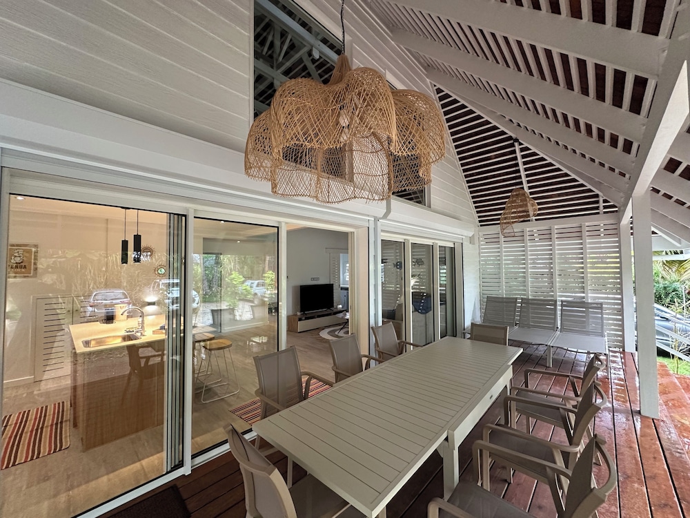 Moorea Sunset Beach 32/50