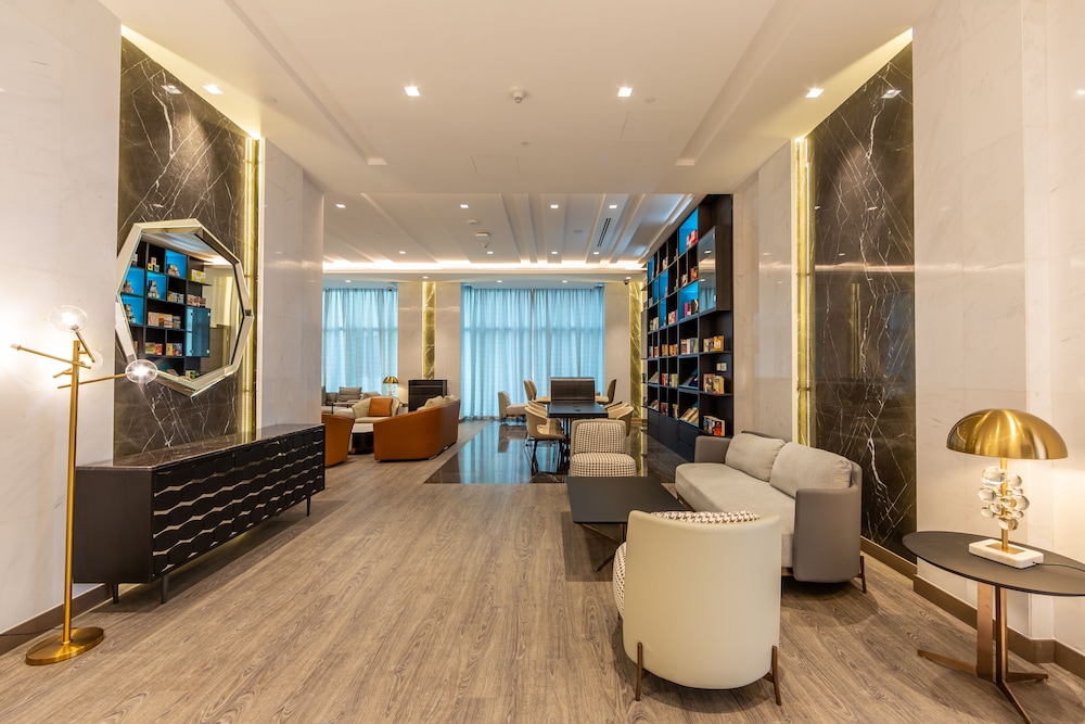 Edge Creekside Hotel 39/48