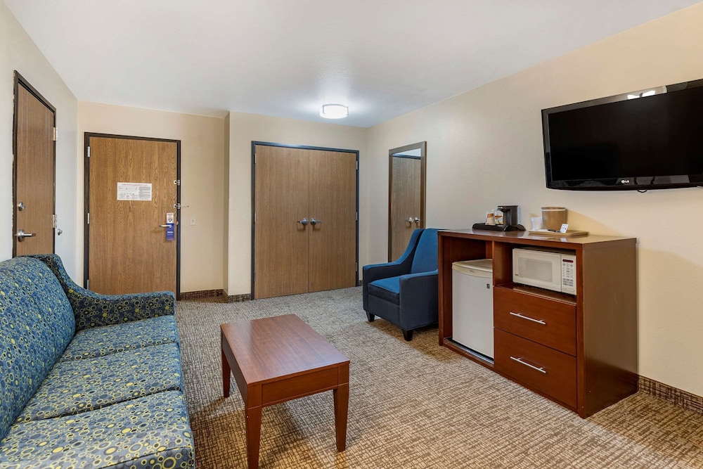 Comfort Inn & Suites Greenville I-70 26/34