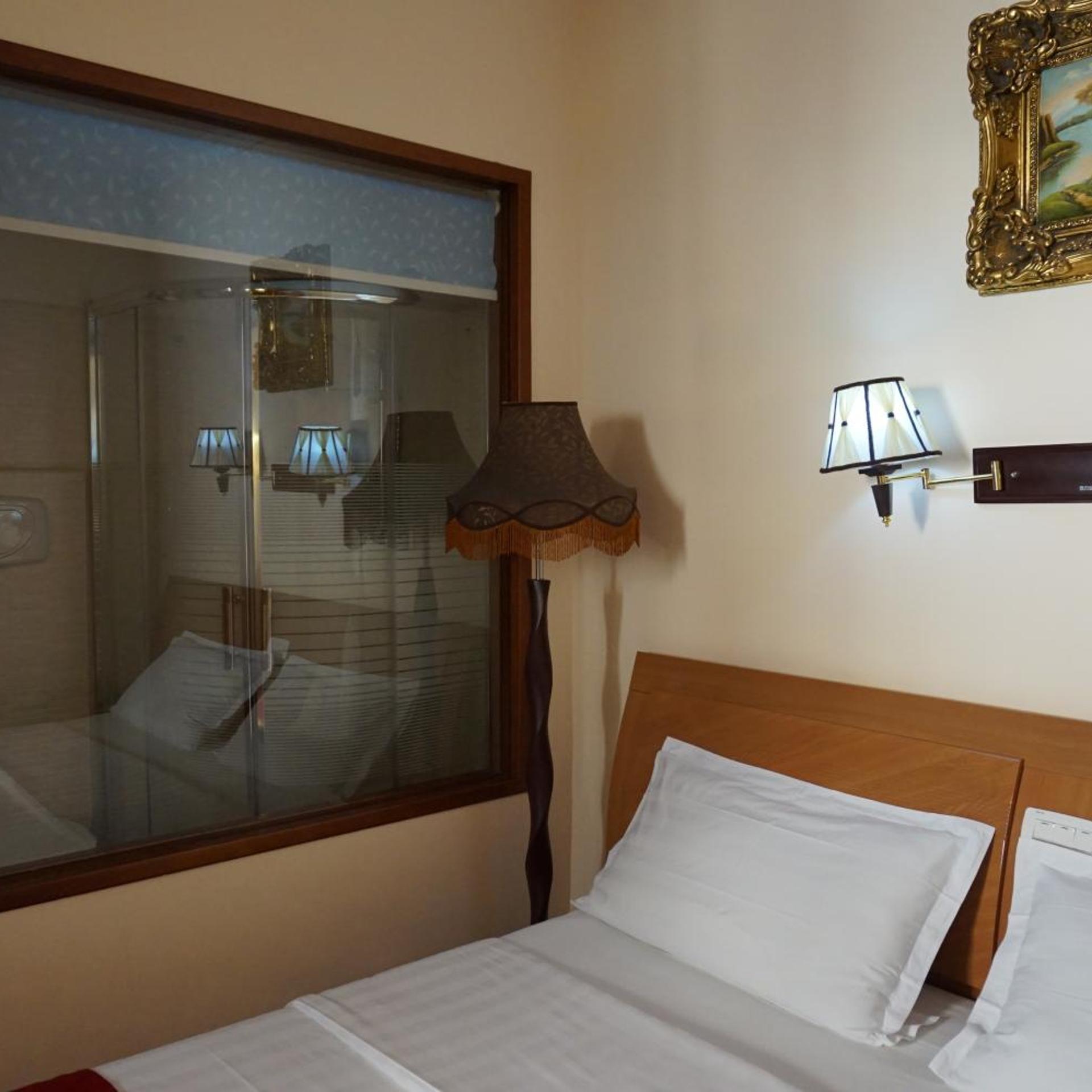 غرفة ثلاثية، Hotel Filippo Roma 5/7