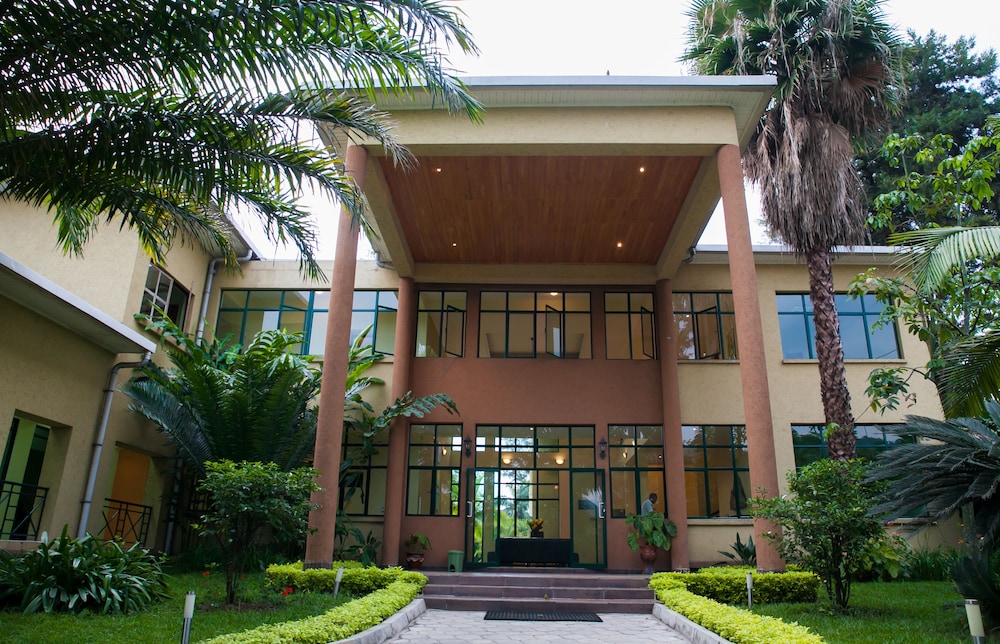 GORILLAS LAKE KIVU HOTEL 1/49
