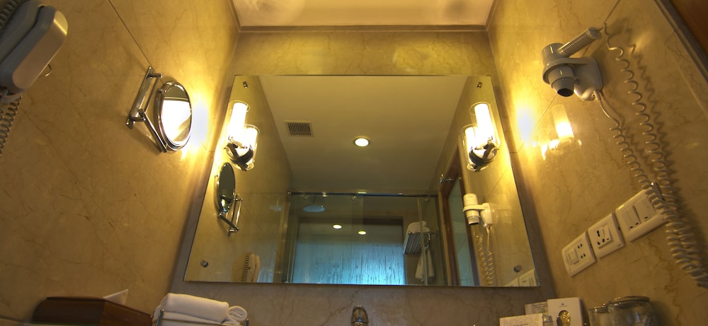 Jaypee Siddharth Hotel 27/47