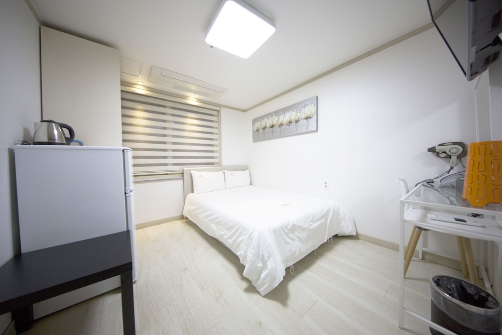 Inn-The City Business Hotel 25/53