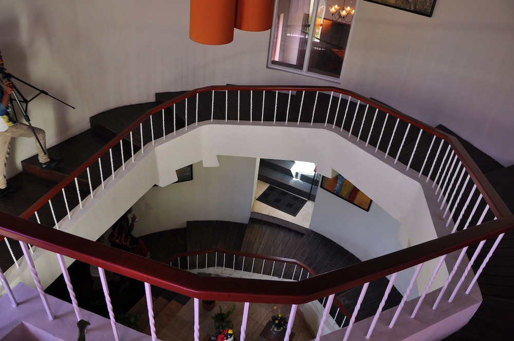 QUALITY INN SABARI RESORT 32/67