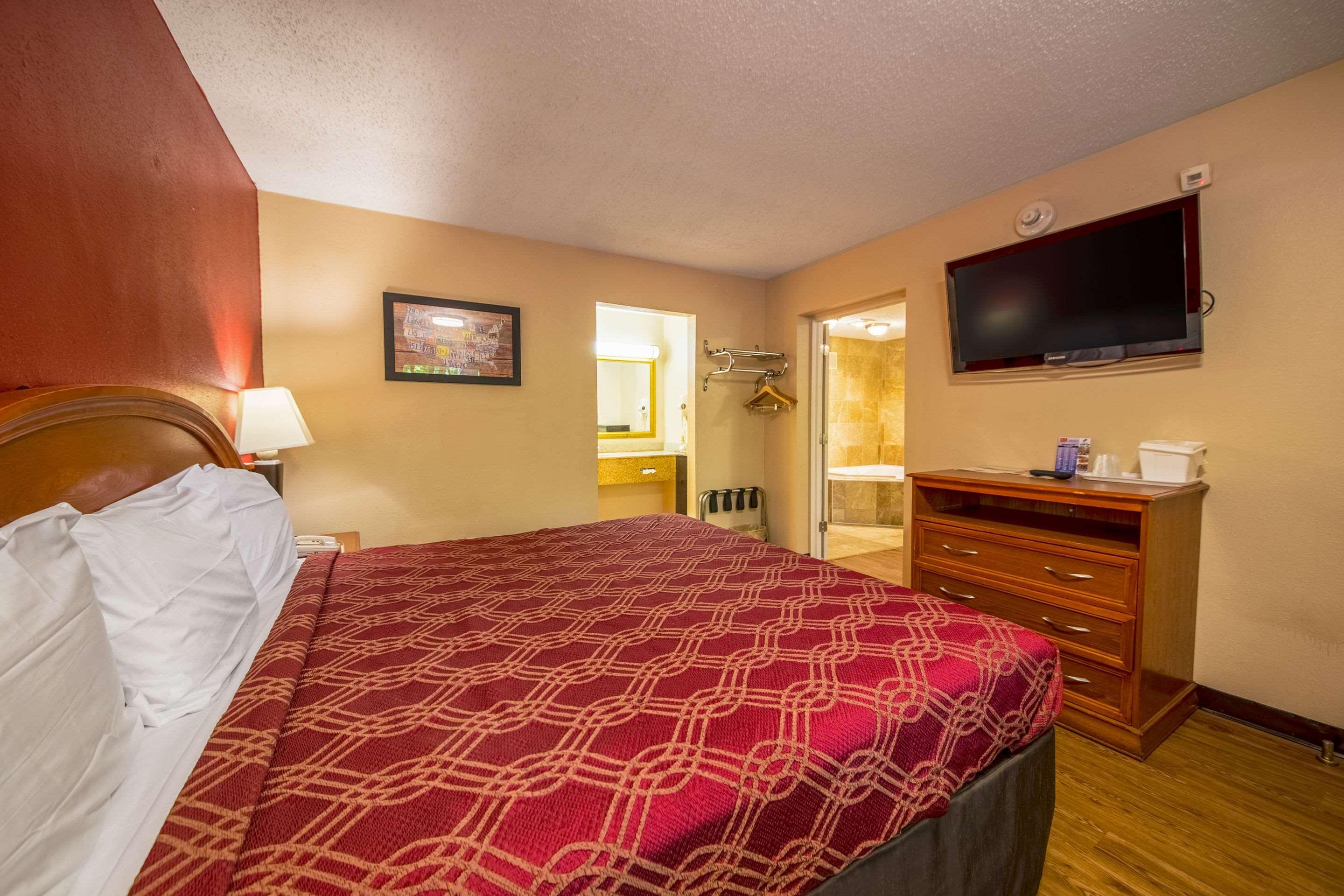 Suite, King Bed