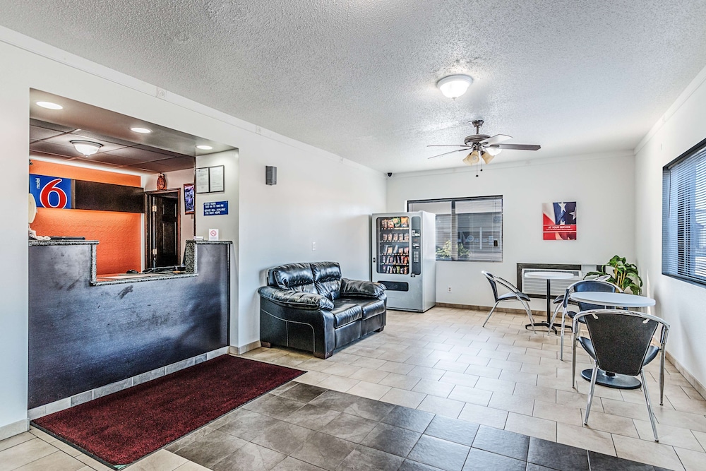 Motel6 Wisconsin Rapids Wi 38/54