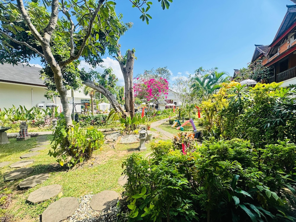 Puri Cendana Resort 70/72