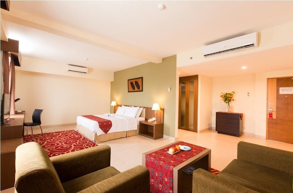 Hotel Luwansa 40/50