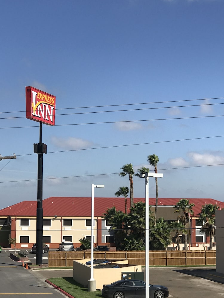 Express Inn Weslaco Mercedes 5/46