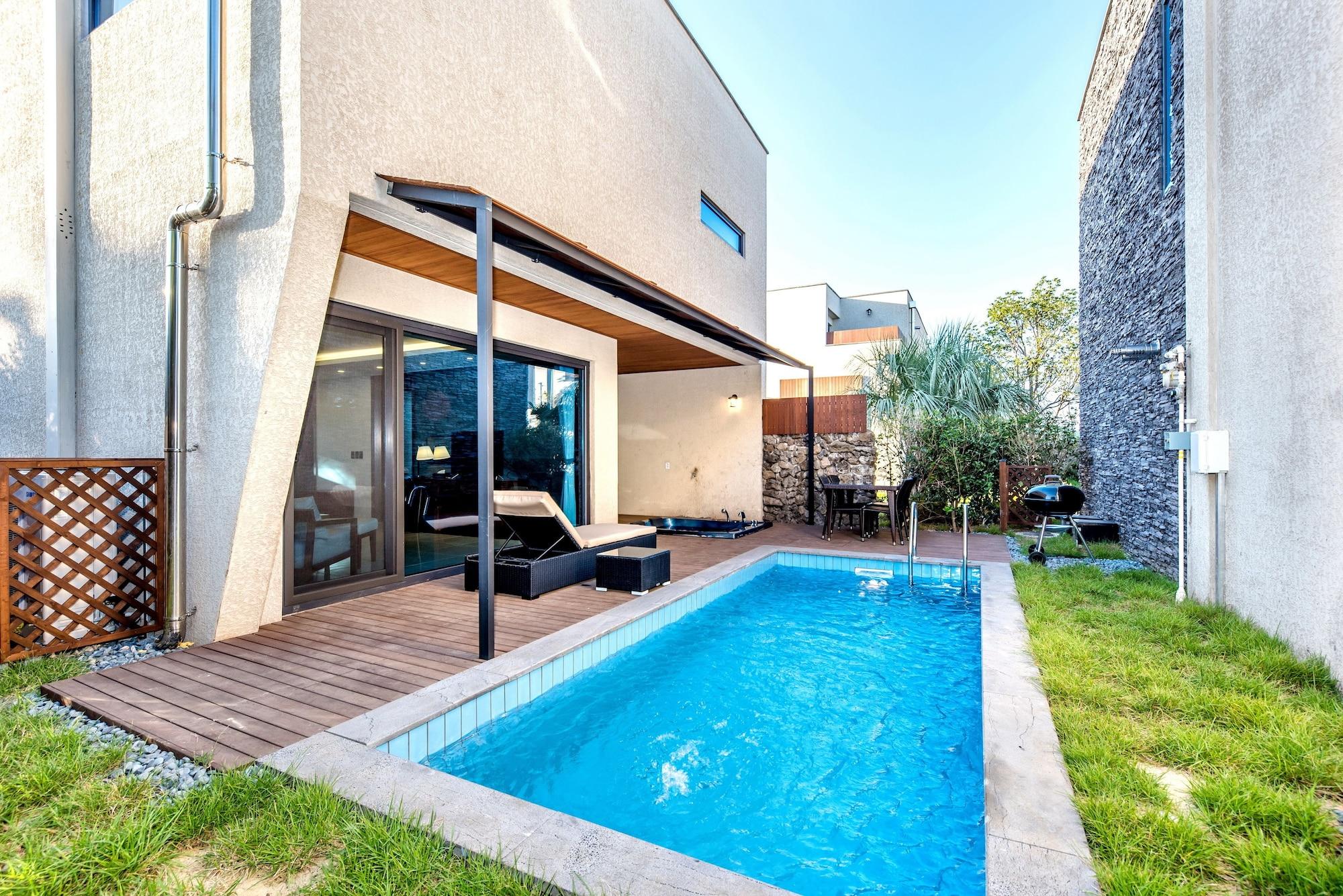 Arts Spa and Pool Villa 25/56