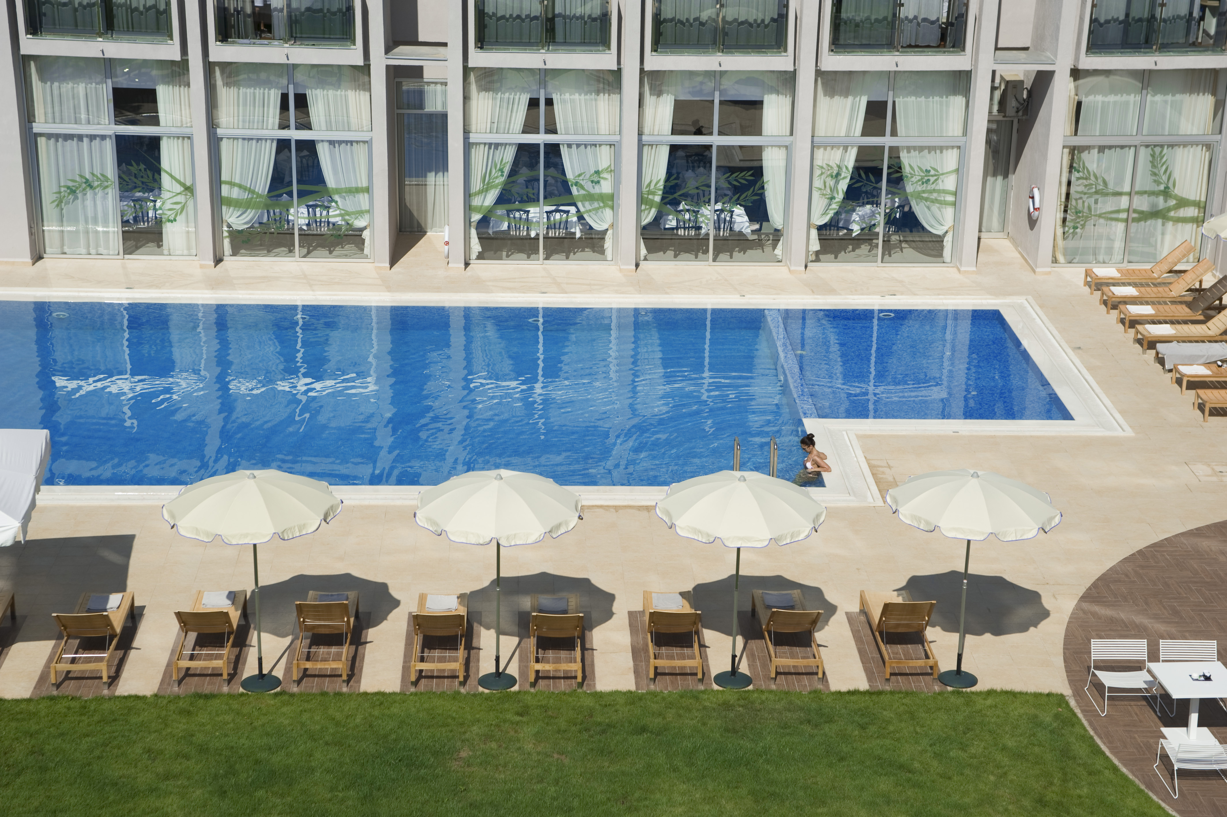 Tara Hotel 78/81