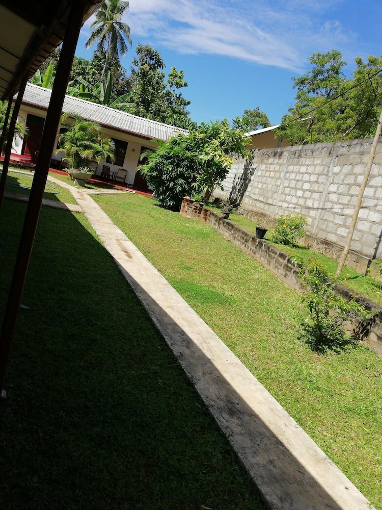 Lal Homestay 44/50