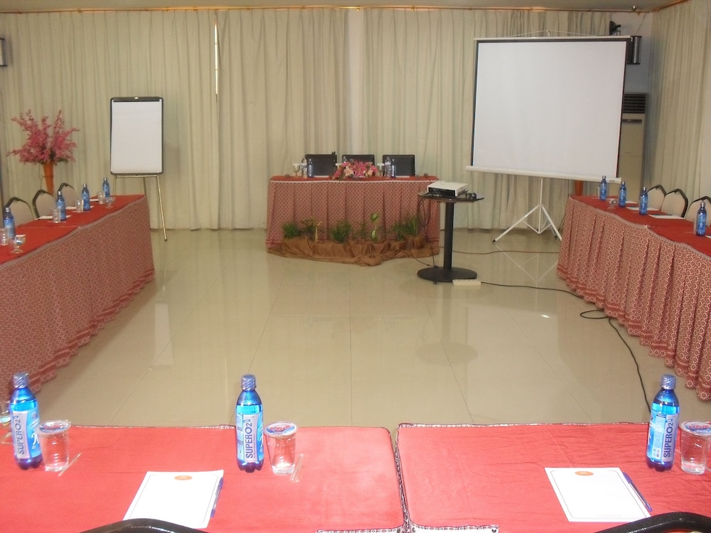 Gran Central Hotel Manado 40/45