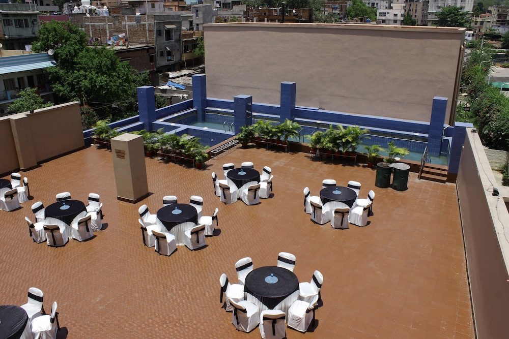 Ramada by Wyndham Jamshedpur 10/52