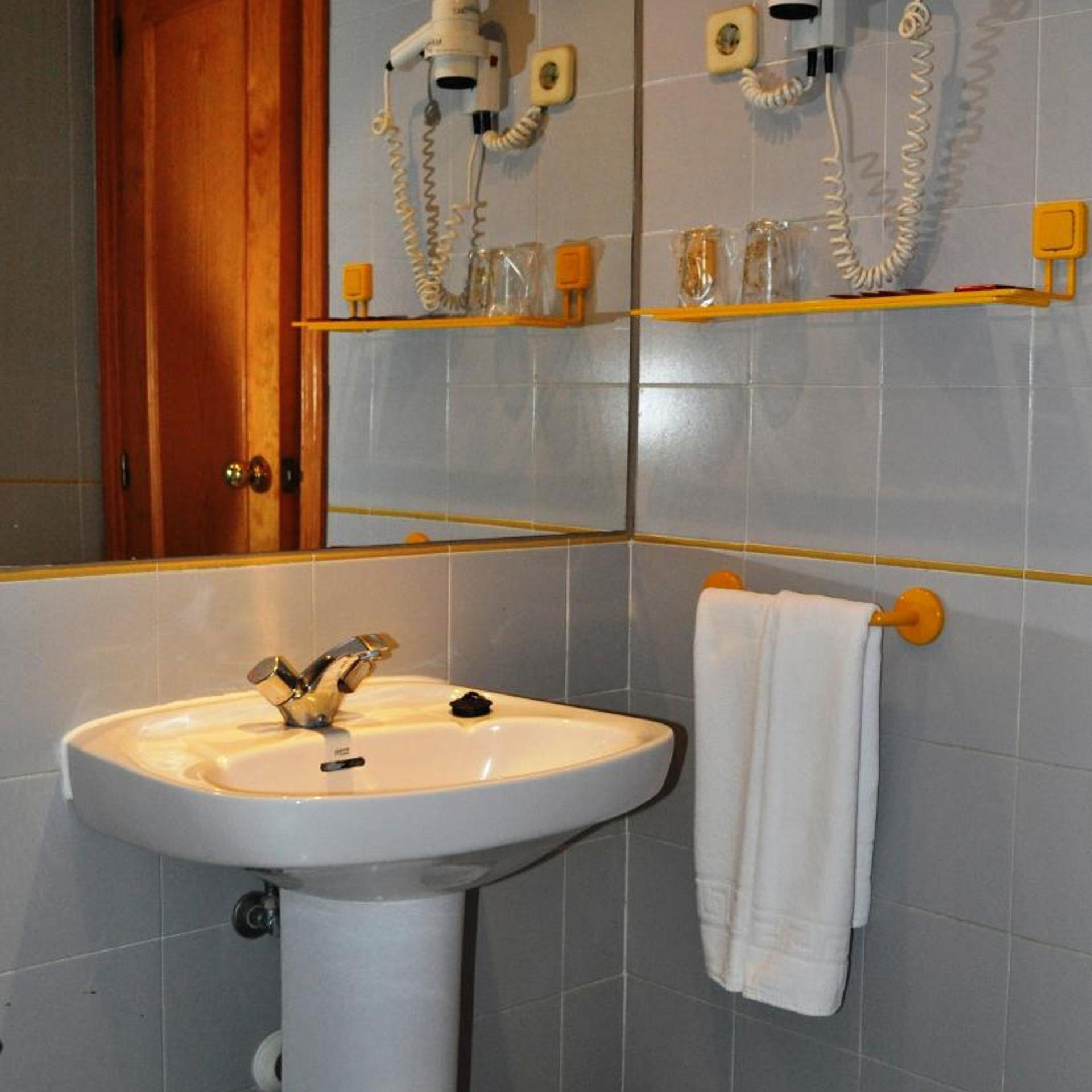 غرفة بسرير مزدوج أو سريرين منفصلين، Hotel Espana 6/7