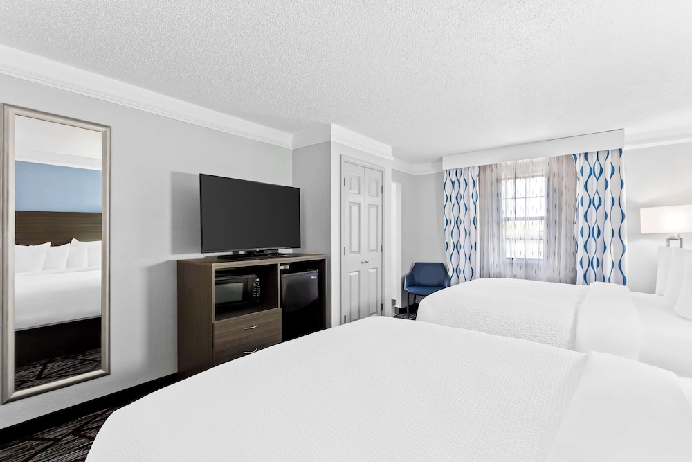 Best Western Schaumburg - O’Hare NW 17/43