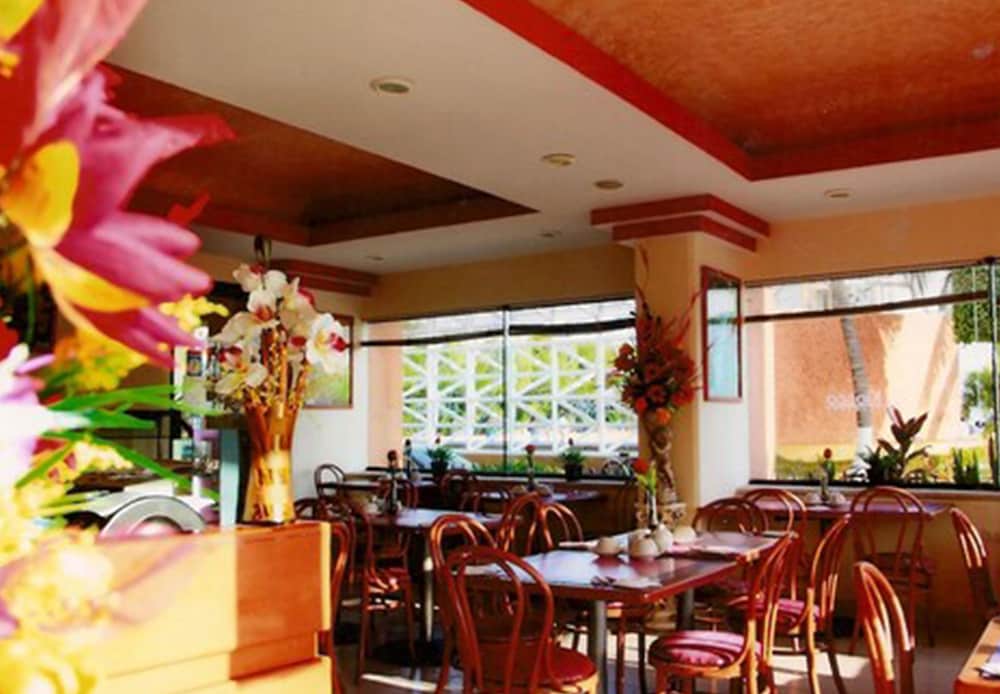 Hotel del Parque 20/26