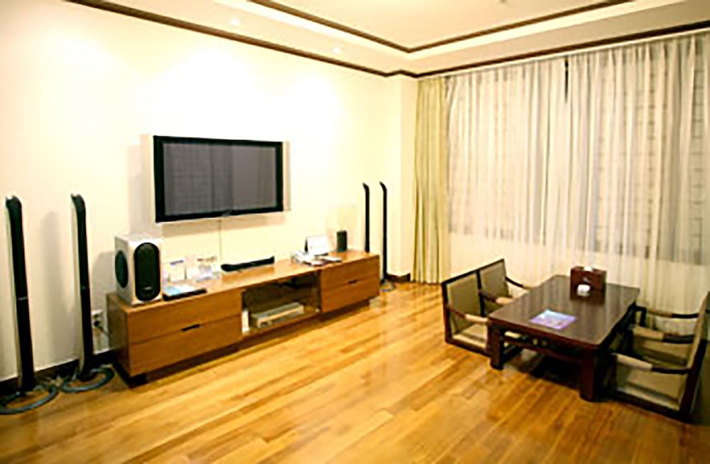 High1 Hotel 34/55