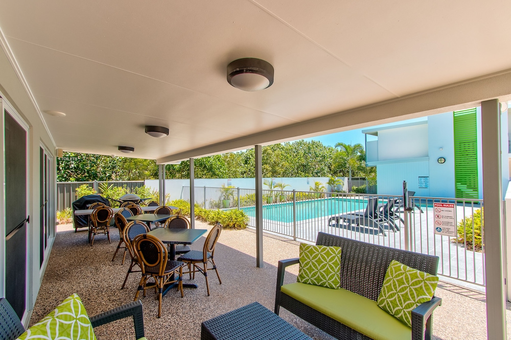 Mackay Oceanside Central Hotel 33/51