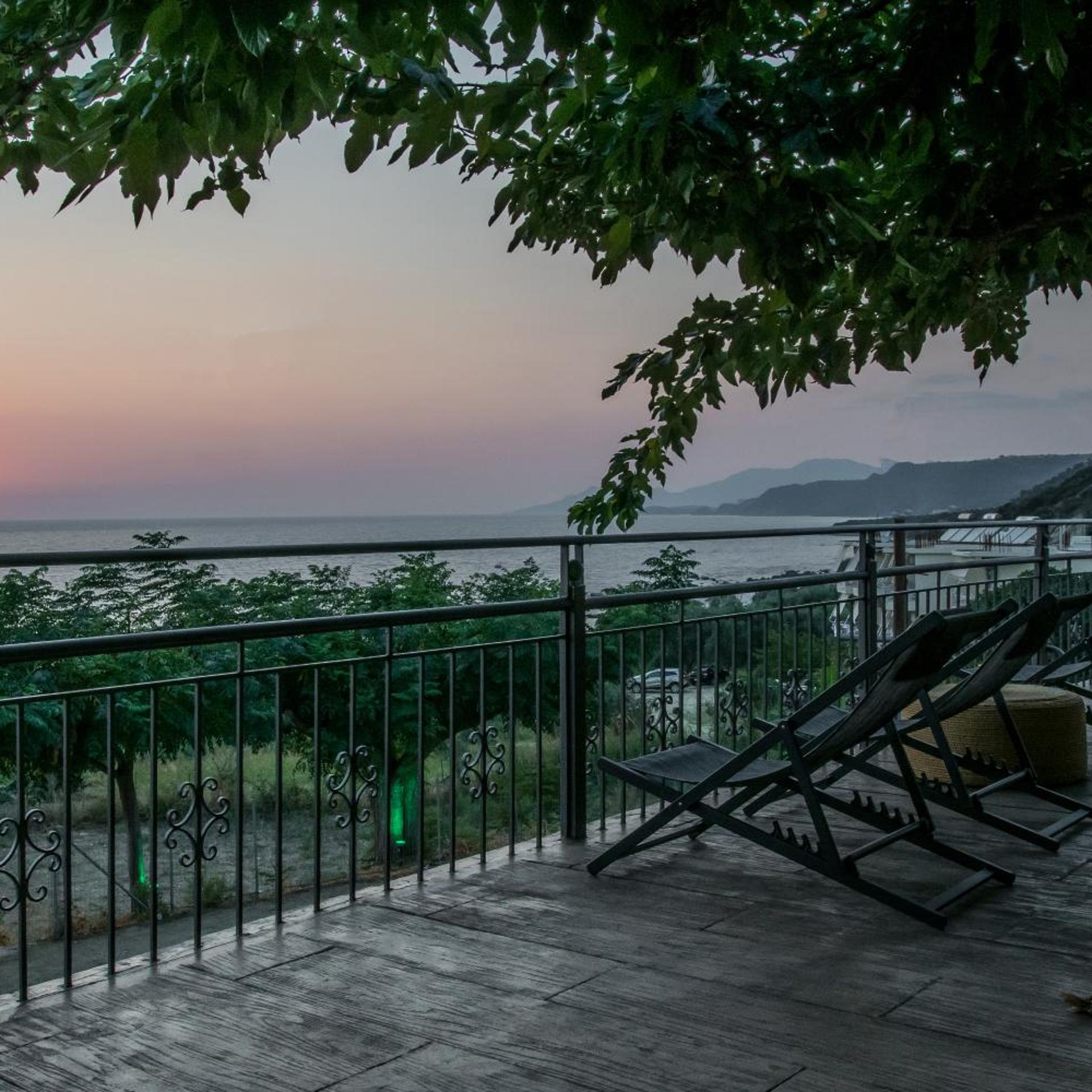 Agios Thomas Hotel 64/66
