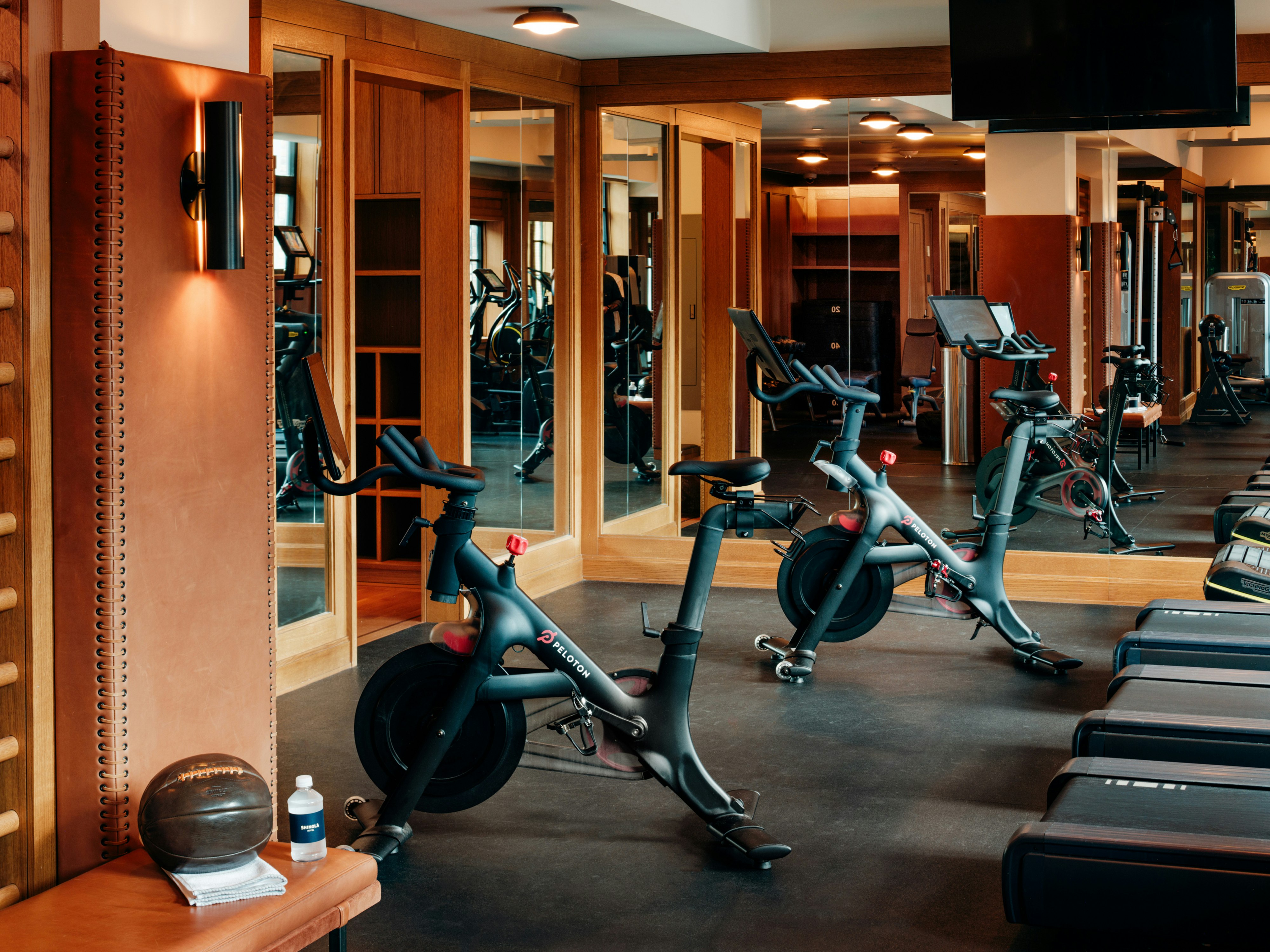 Shinola Hotel 27/50