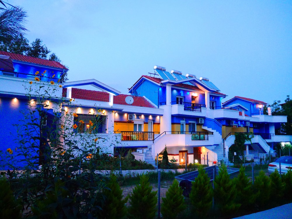 Blue Sea Beach Resort 10/73
