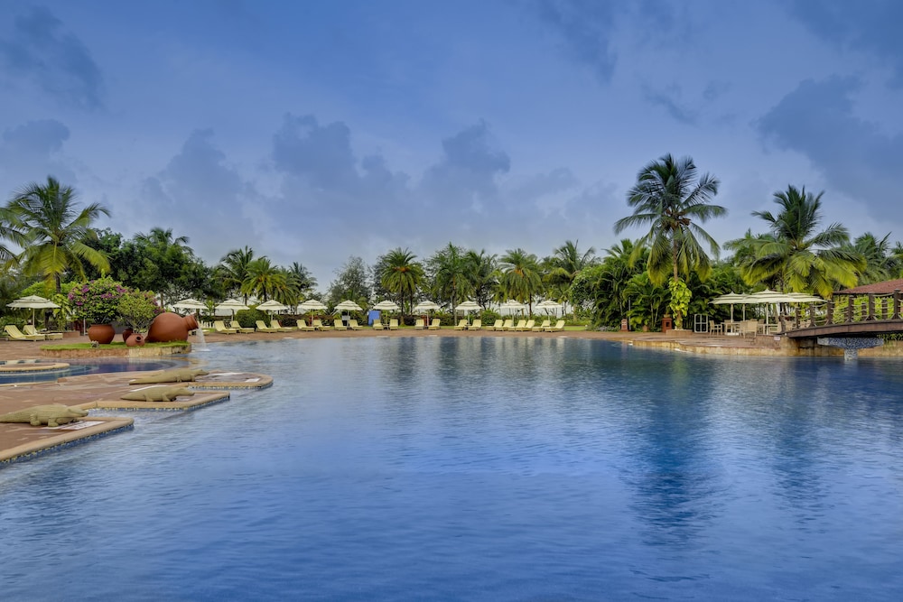 The Lalit Golf And Spa Resort Goa 47/50