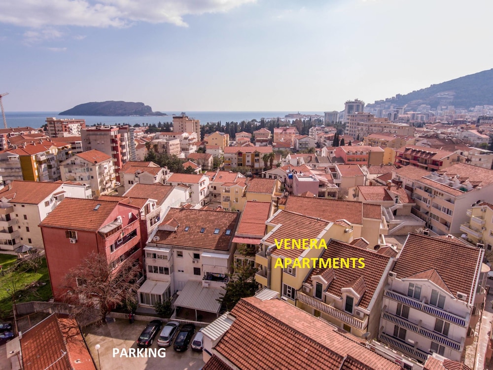 Apartments Venera 41/45