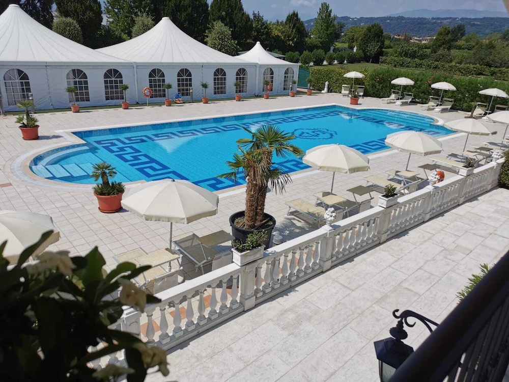 Villa Serena 31/36