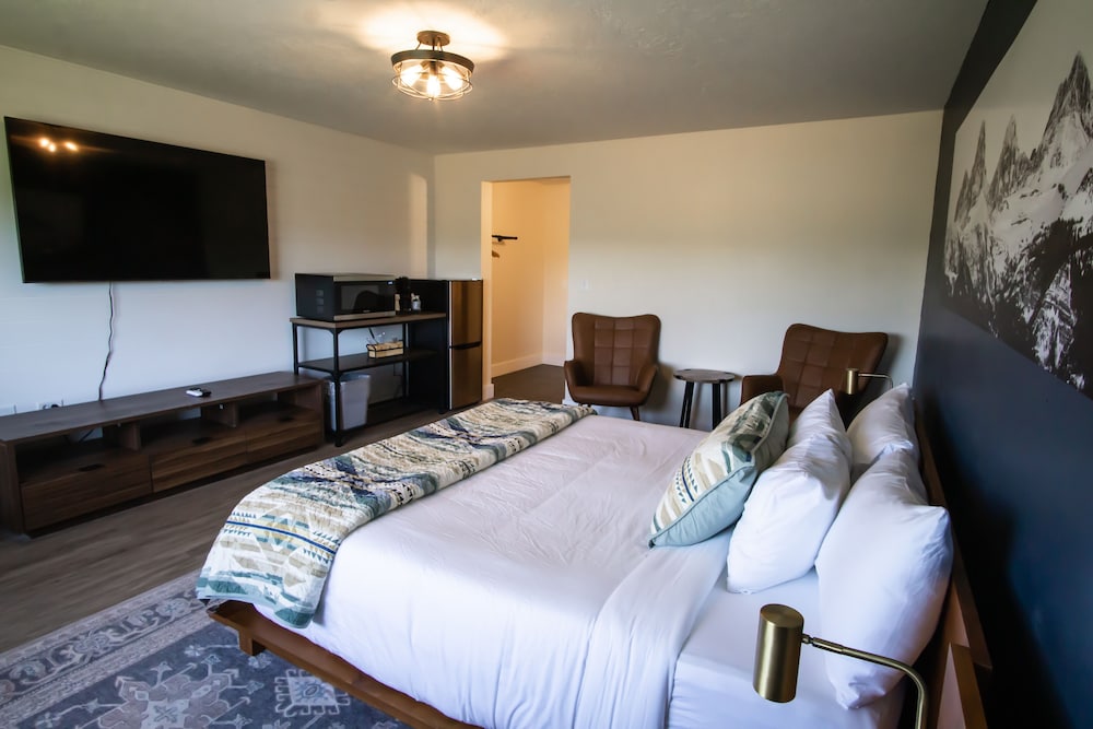 غرفة غراند بسرير كينج، Teton Peaks Resort 3/10