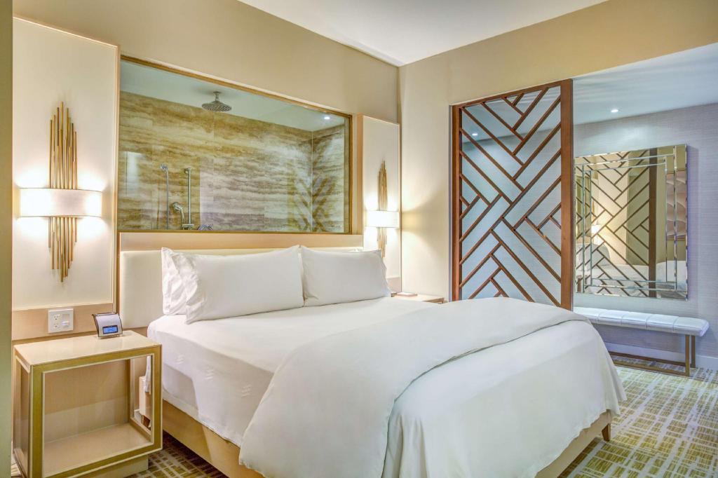 1 BEDROOM, STUDIO, SUITE, KING BED, OCEAN VIEW