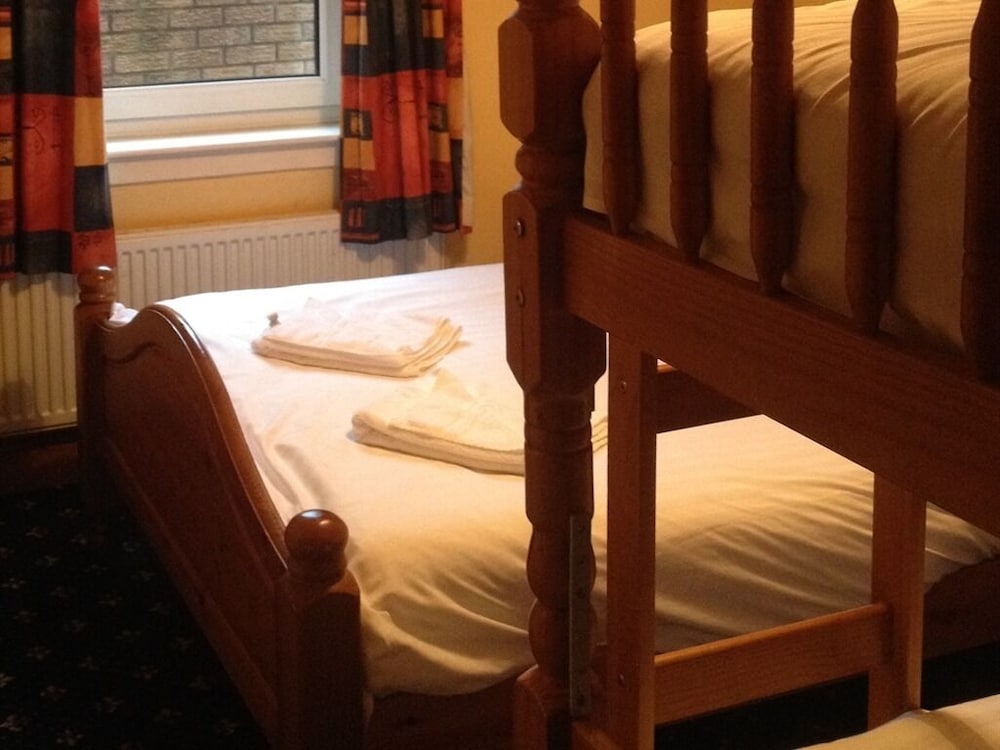 Twin Lions Hotel 44/51