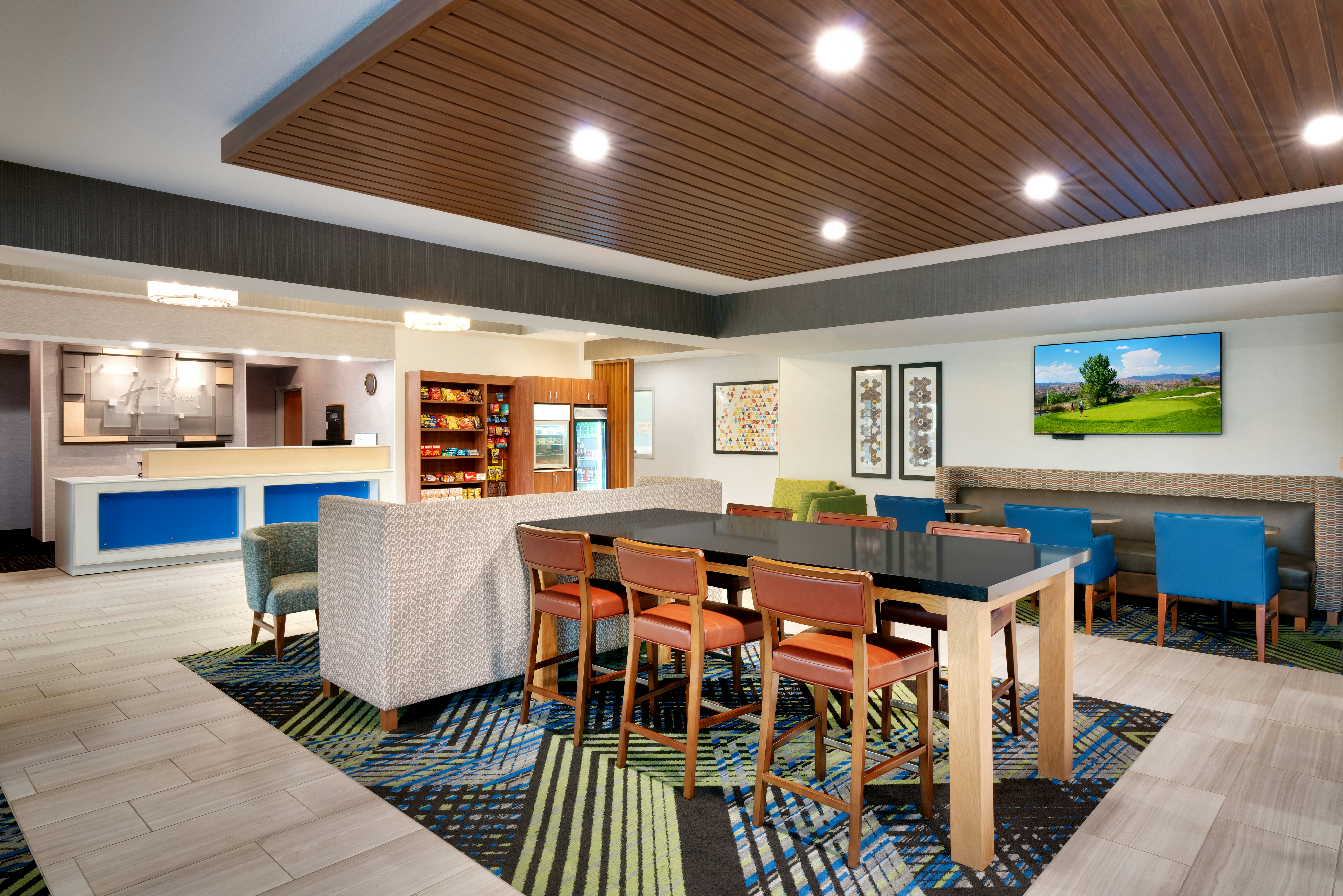 Holiday Inn Express Hotel And Suites Mitchell 51/67