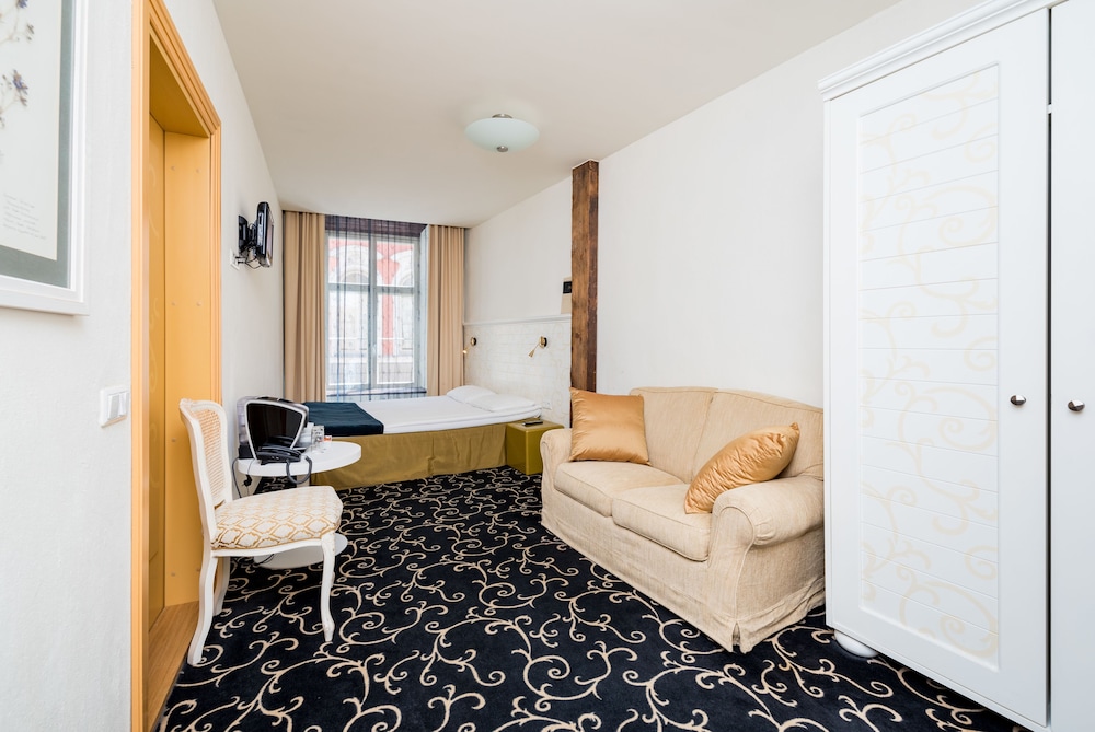 Meriton Old Town Garden Hotel 26/49