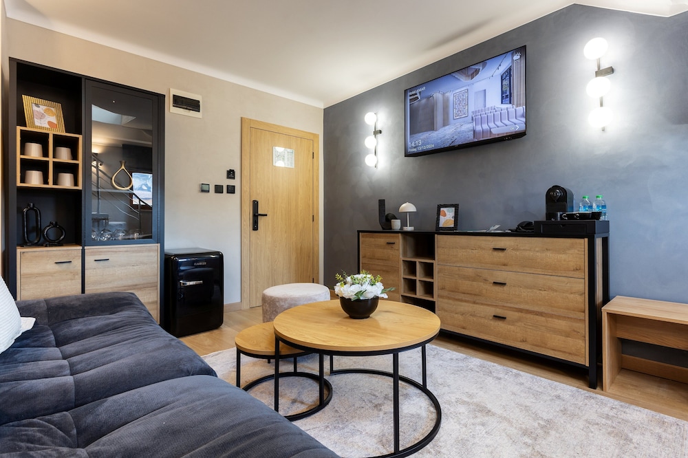 AMAR Design Hotel 8/56