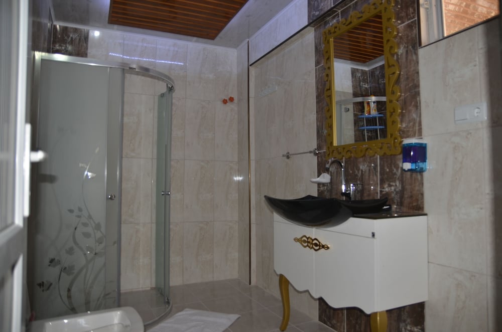Sinter Terasse House Hotel 48/50