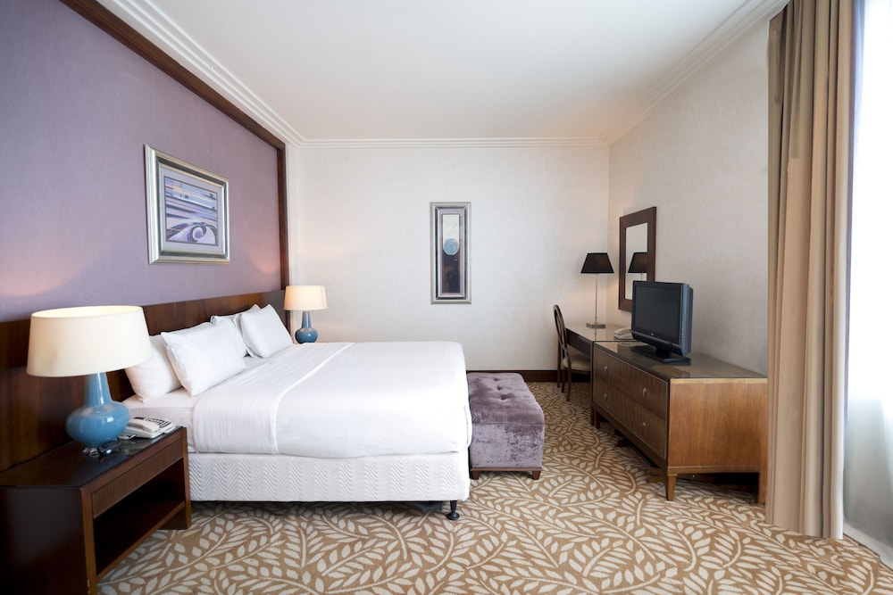 2 Rooms, Royal, Tower, Suite, 1 King and 1 Single Beds