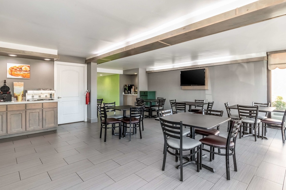 Quality Inn Franklin - Cool Springs Area 28/33