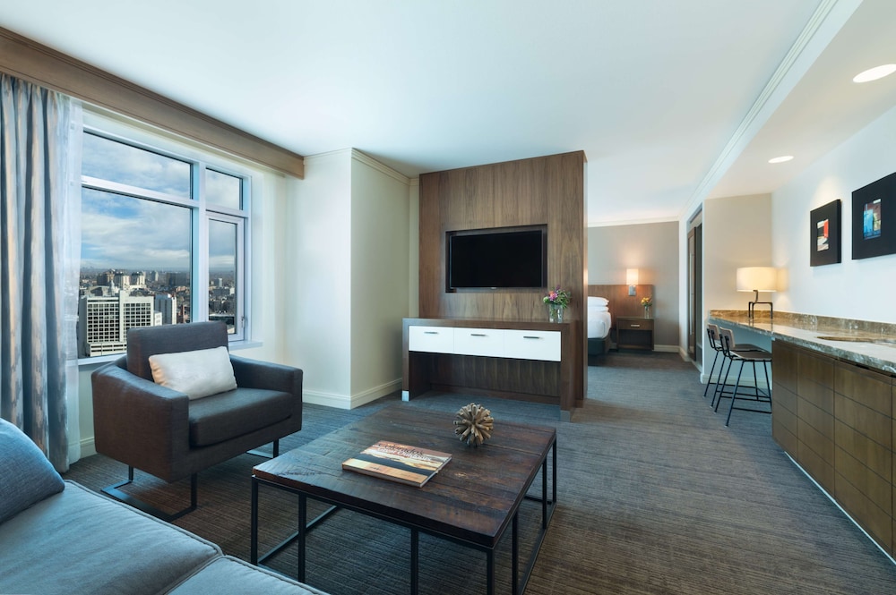 Hyatt Regency Denver 42/77
