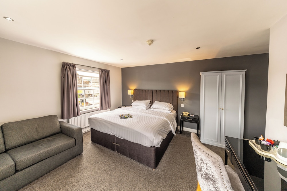 The Lion Pub With Rooms 22/63