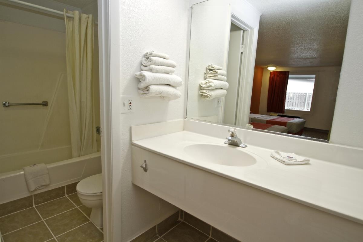 Motel6 Kalamazoo, MI 39/39