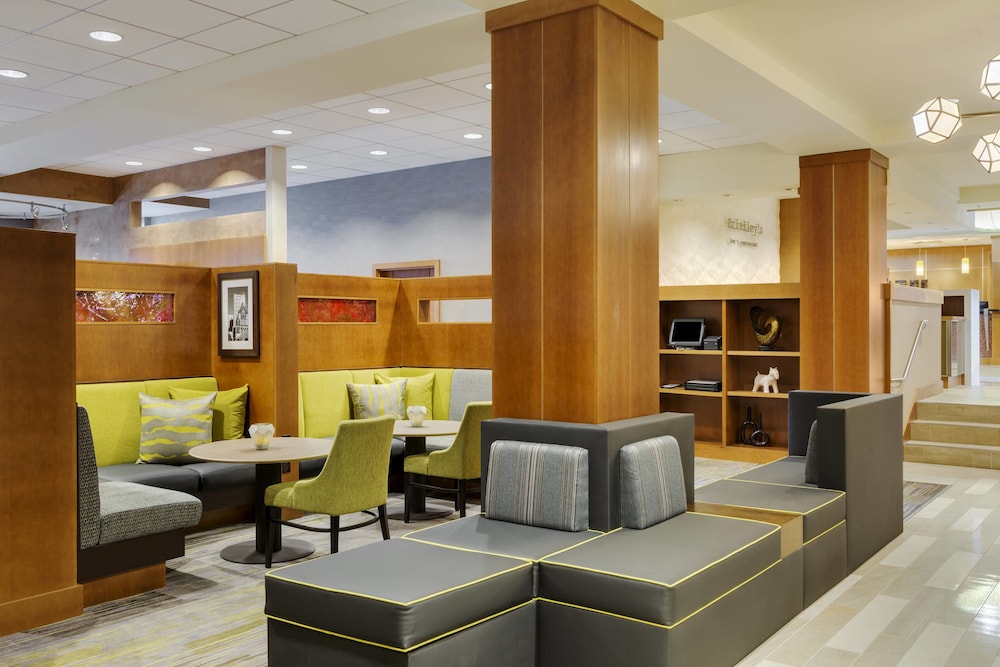 COURTYARD BY MARRIOTT LOGAN AIRPORT 34/49