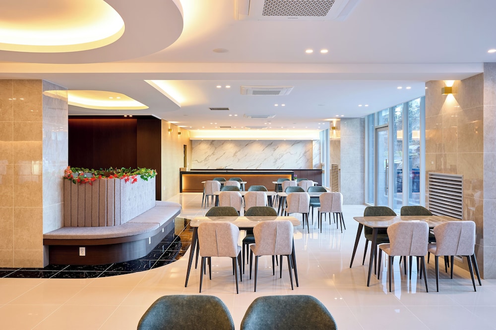 Hotel Withus Jeongdongjin 38/48