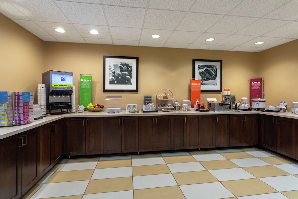 HAMPTON INN BEDFORD 13/52