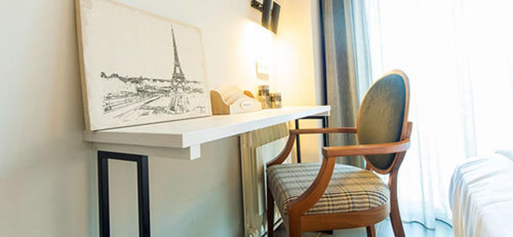 NEW HOTEL COLON 53/61