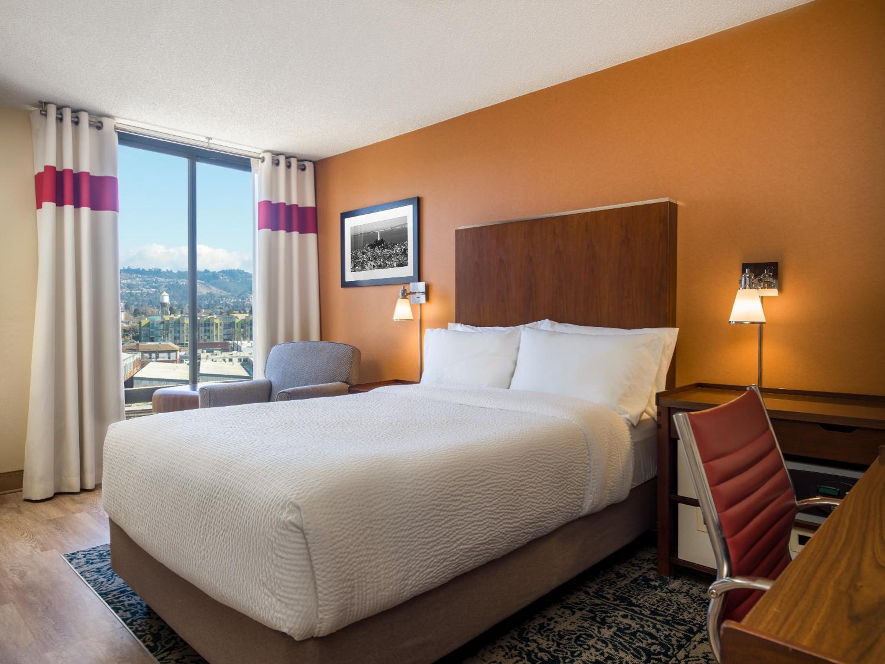 Room at Four Points by Sheraton San Francisco Bay Bridge, EMERYVILLE - CA