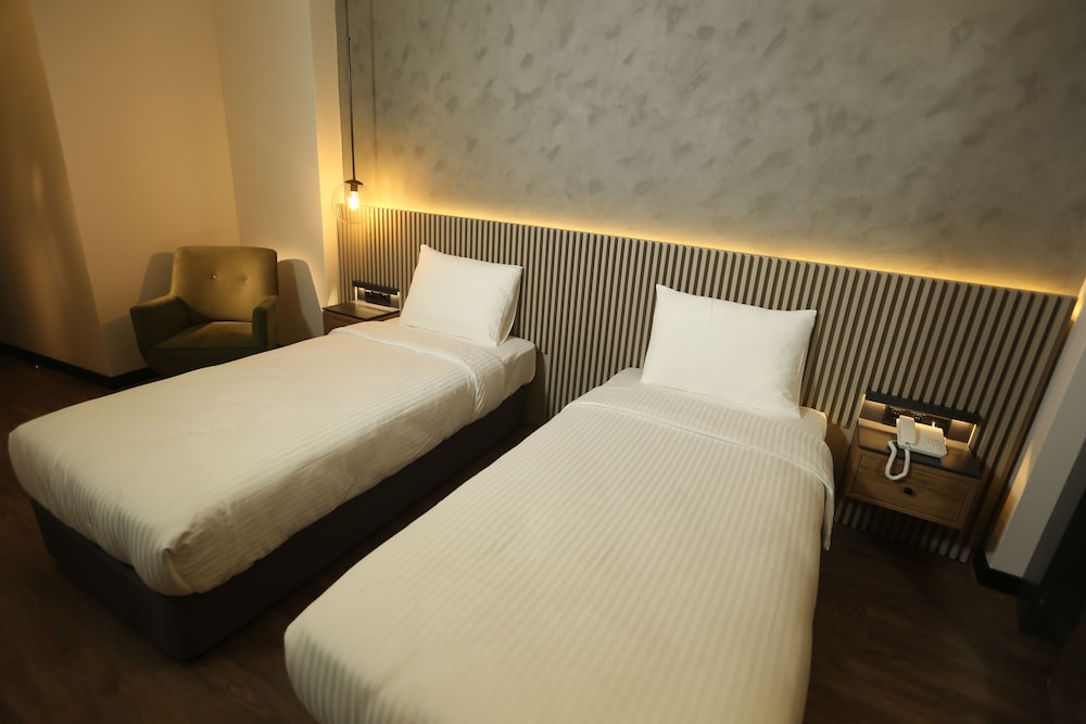 Moja City Hotel 4/16