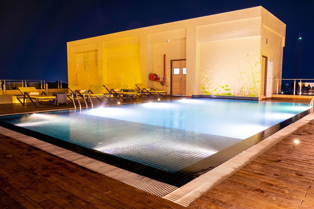 Vivanta Chitwan Bharatpur 24/41